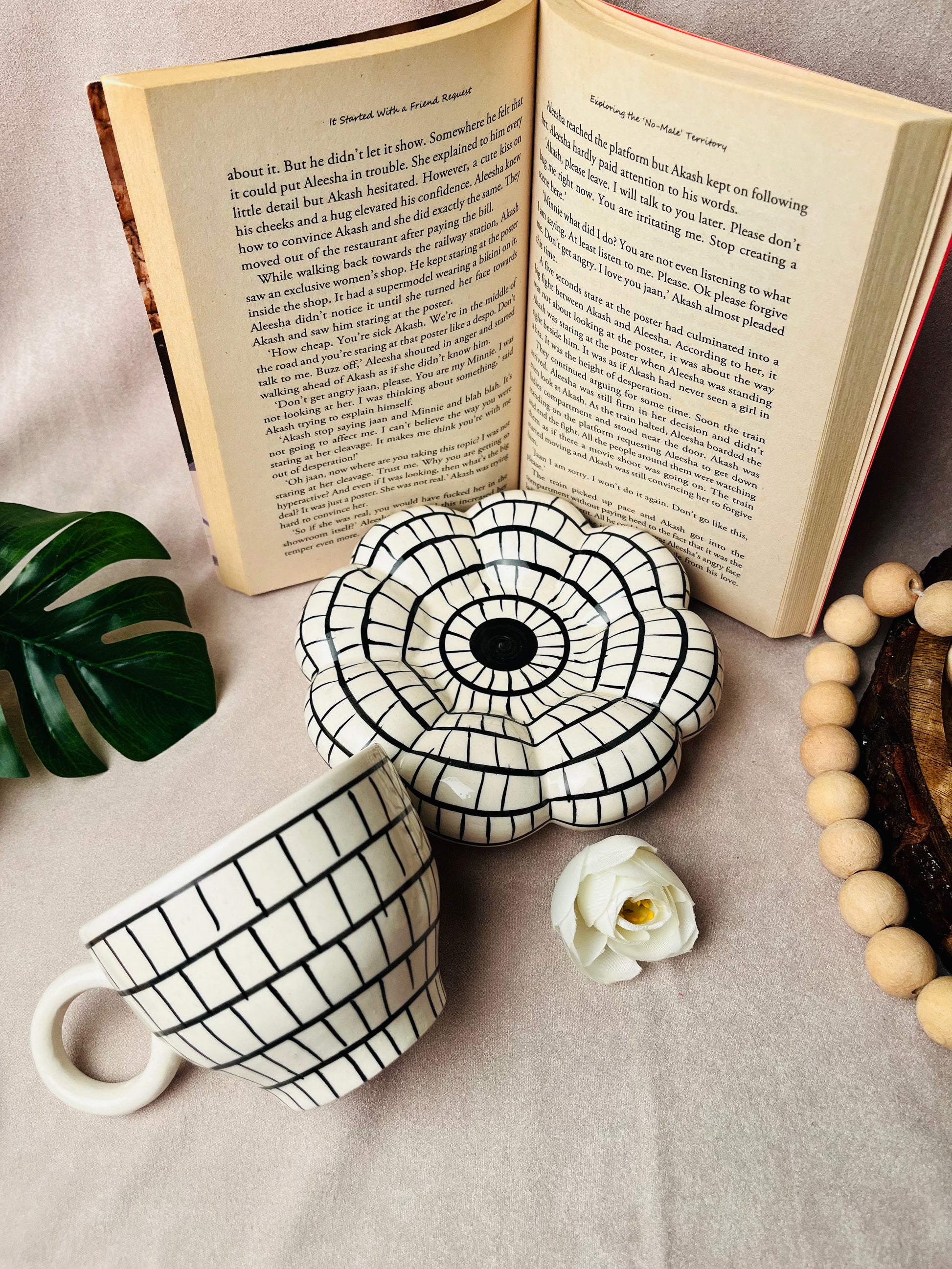 Checkered Bubble Cup & Saucer - cozykutumbhstore