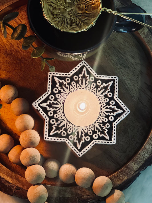 Wooden Hand-carved Snowflake Tea-light Holder - cozykutumbhstore